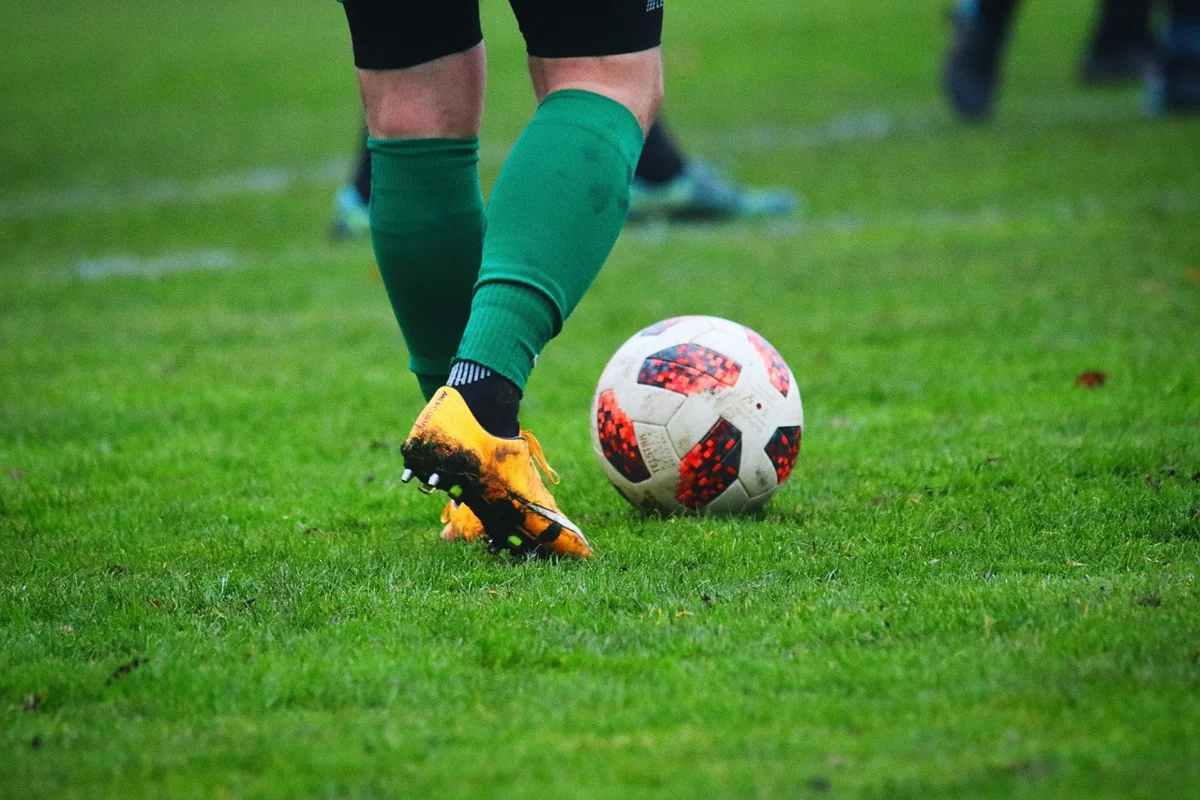 Kontra Atak Nedir: Futbolda Tanımı ve Kavramları