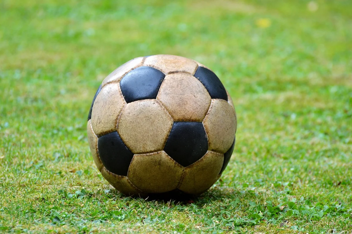 Tek Taraflı Fesih Nedir: Futbolda Sözleşmenin Tek Yanlı Sona Erdirilmesi