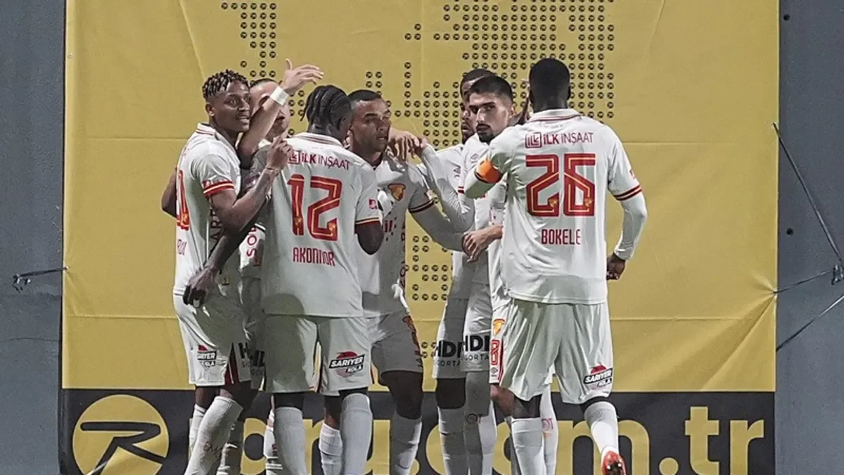 Göztepe Süper Lig'de Eyüpspor'u farklı mağlup etti! İzmir ekibi 3 puanla tanıştı