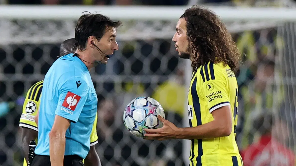 Fenerbahçe manşetleri: Slavia Prag maçı gazetelerde