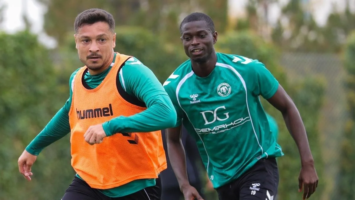 Konyaspor, Galatasaray mesaisine başladı