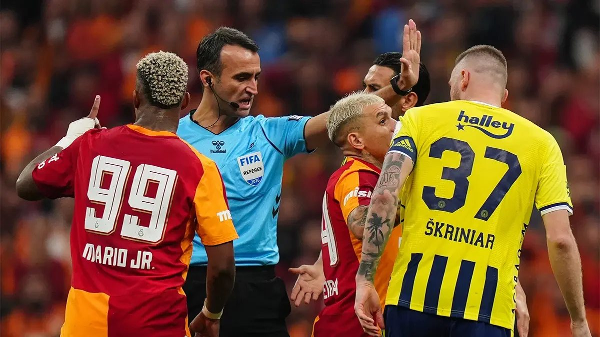 Trio ekibi Galatasaray-Fenerbahçe penaltı pozisyonlarını yorumladı