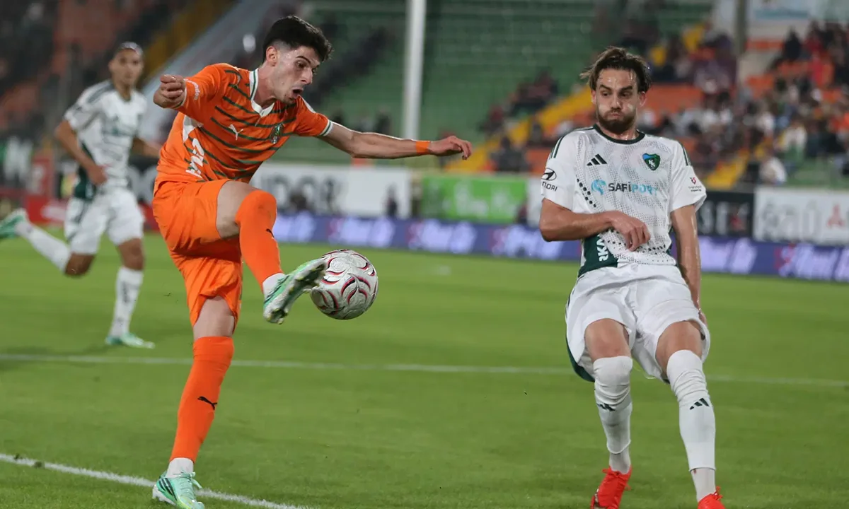 Kocaelispor, Alanyaspor'u 2-1 yendi