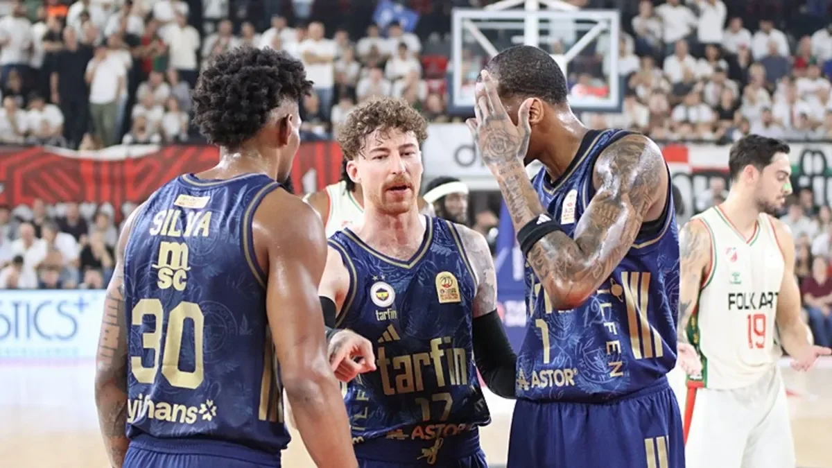 Fenerbahçe Tarfin, İzmir'de Karşıyaka'yı 97-72 yendi