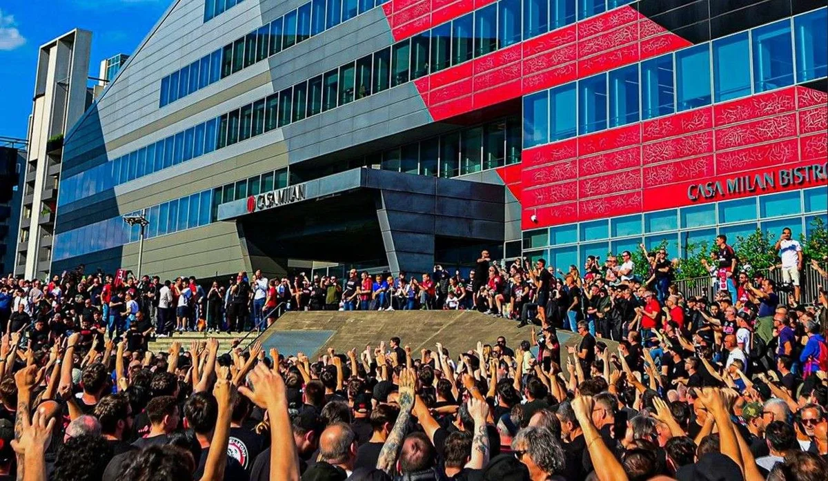 Constant Vanden Stock Stadyumu Nedir?