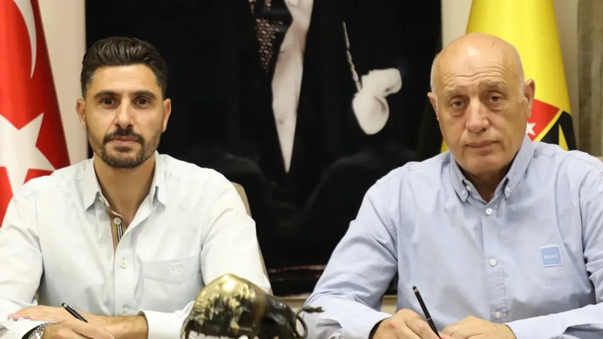 İstanbulspor, Özer Hurmacı ile 5 yıllık imzaladı!