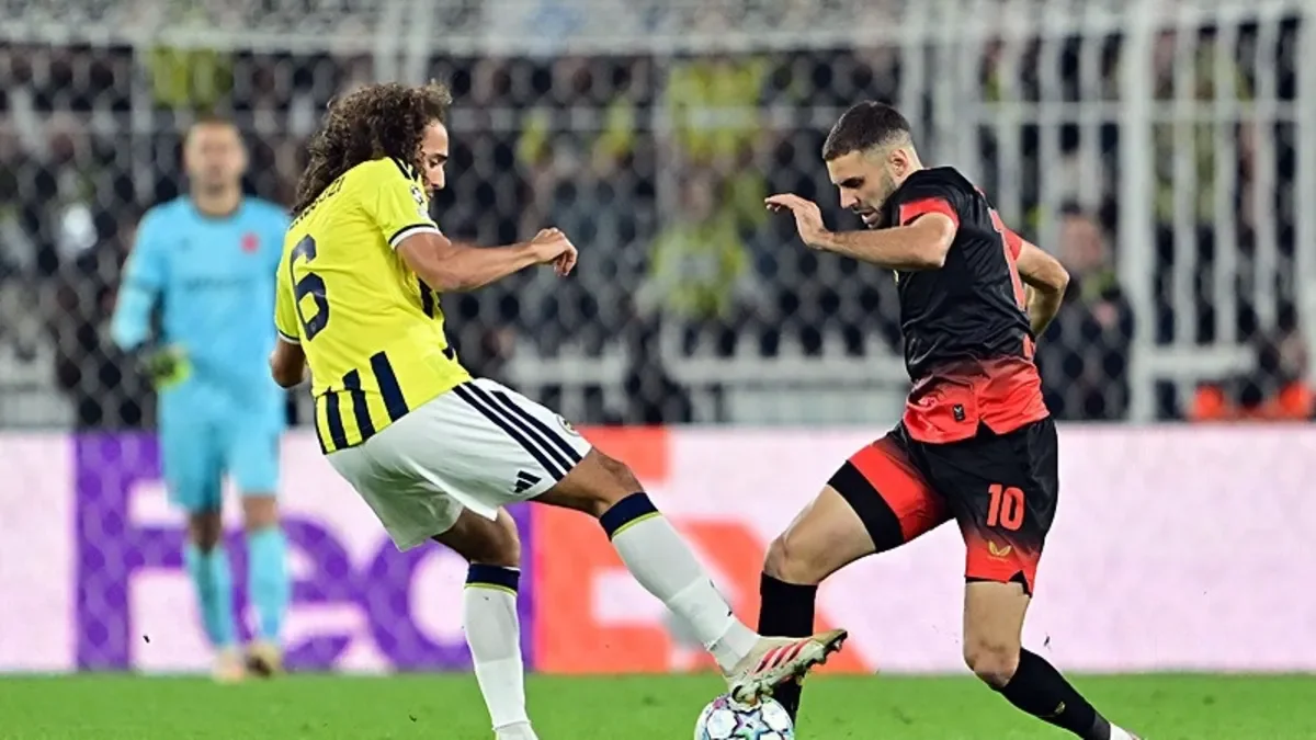 Guendouzi'nin hatasıyla Slavia Prag farkı 1'e indirdi