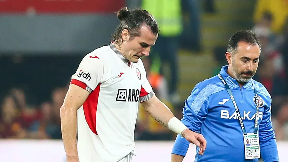 Çağlar Söyüncü 4. maçında sakatlandı