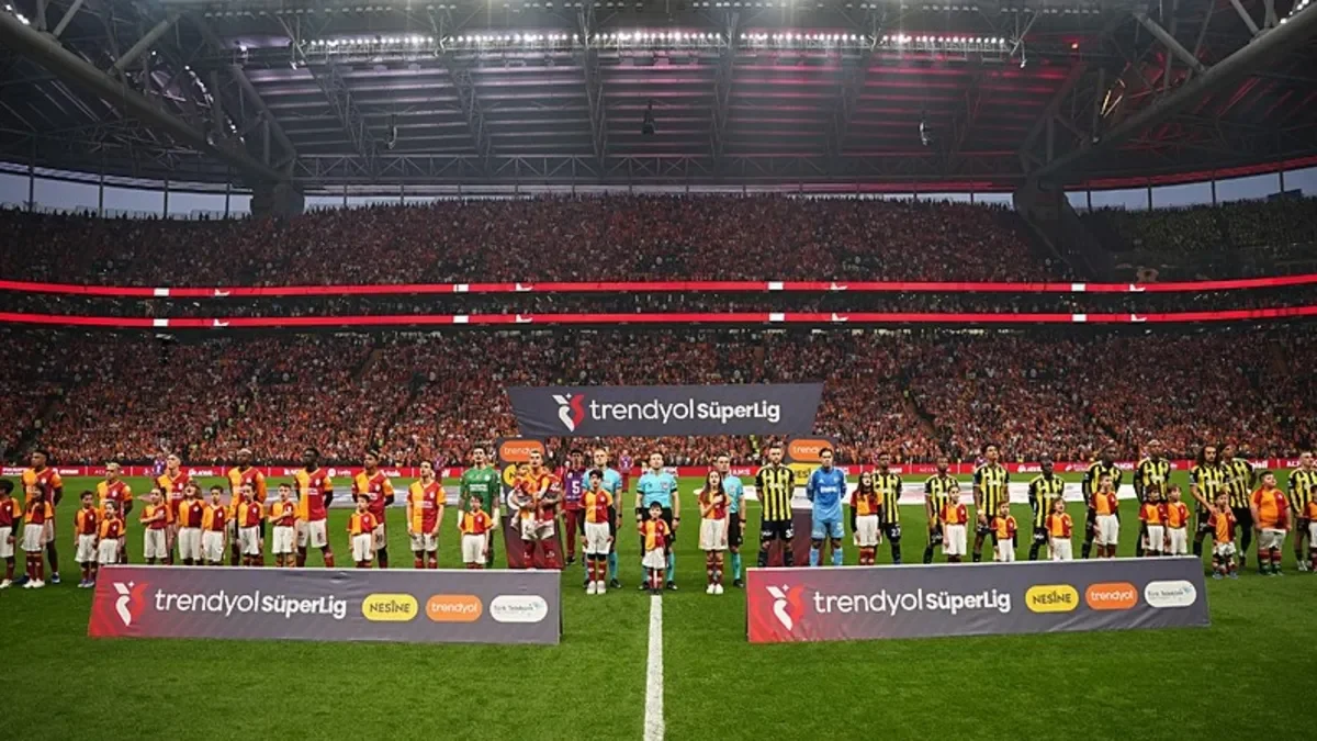 Galatasaray-Fenerbahçe derbisinin VAR hakemi belli oldu