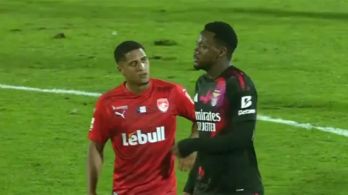 Benfica'nın Santa Clara galibiyetinde Jhon Duran öne çıktı