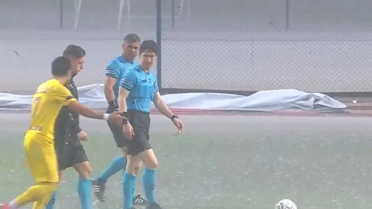 Fethiyespor - Eyüpspor maçı yağış nedeniyle yarıda kaldı