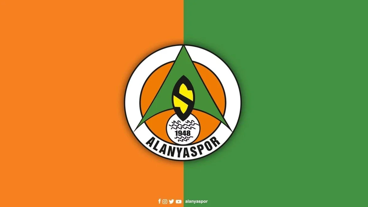 Alanyaspor, Fenerbahçe maçı öncesi 2 oyuncu için açıklama yaptı